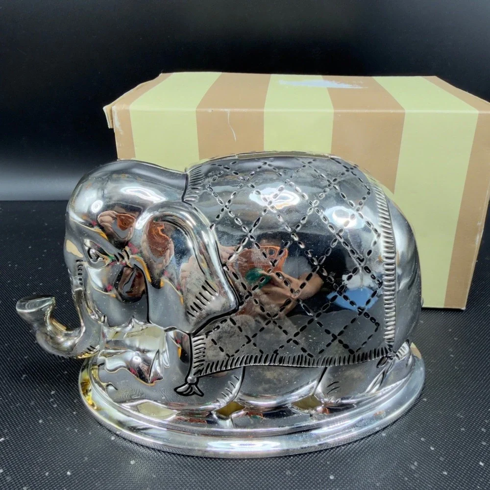 Bombay‎ Company Silver Plated Metal Elephant Coin Bank Quilted Decor with Box